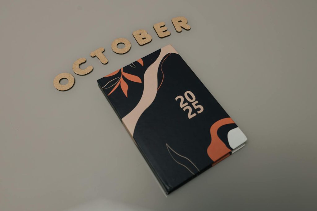 Stylish October 2025 planner with a modern design, perfect for organizing your schedule.
